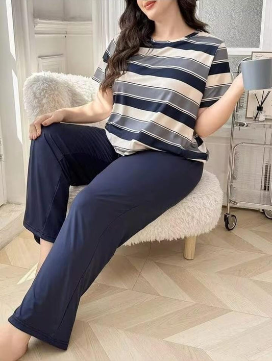 بيجامة كحلي مخطط